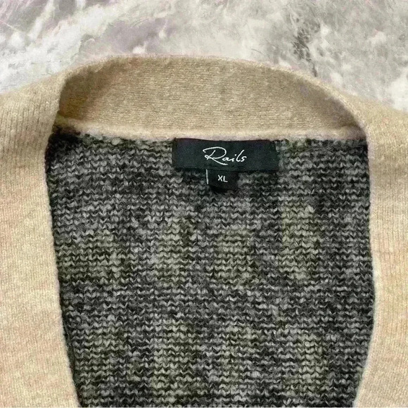 Rails Women's Plaid Cardigan Sweater Ivory Black Size XL Wool Winter Preppy - Picture 9 of 11